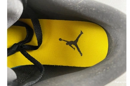 Hyperoad Jordan University 'Black Low Gold' Air 1 1029